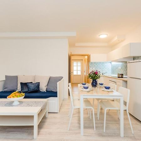 Apartmany Jedovary Trhové Sviny エクステリア 写真