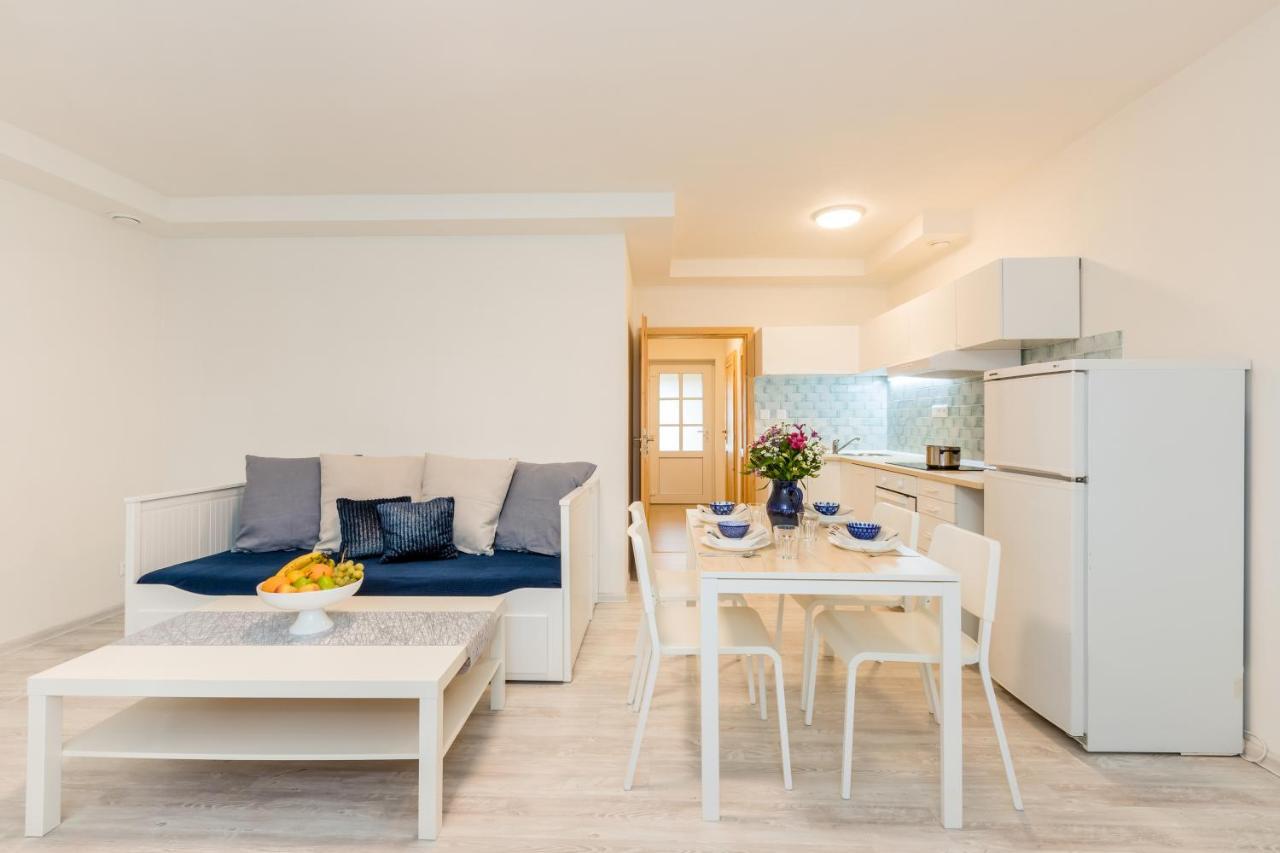 Apartmany Jedovary Trhové Sviny エクステリア 写真