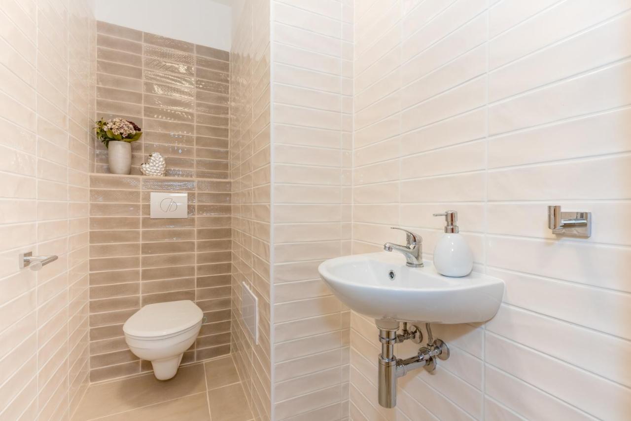 Apartmany Jedovary Trhové Sviny エクステリア 写真