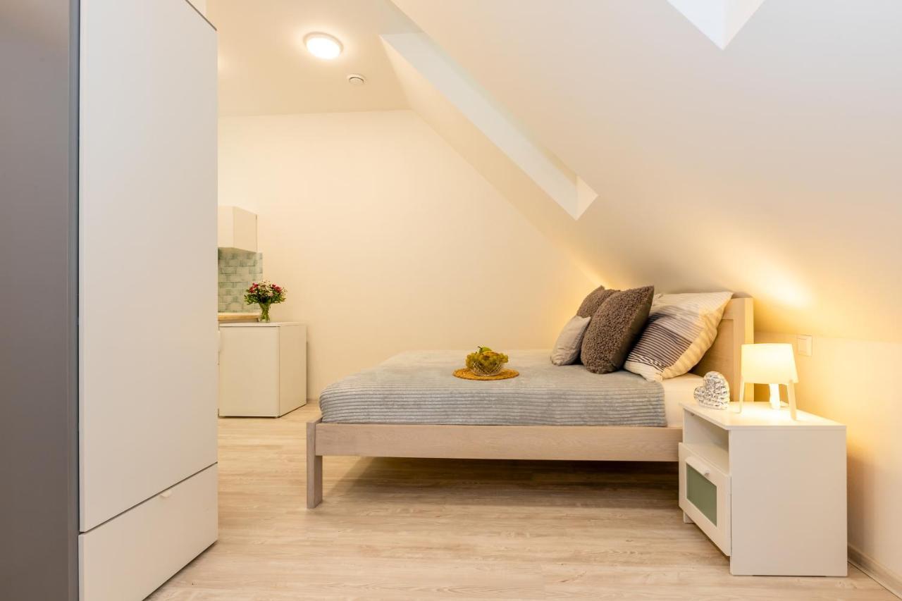 Apartmany Jedovary Trhové Sviny エクステリア 写真